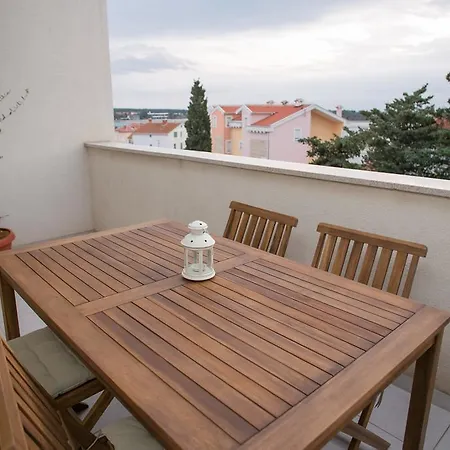 Apartments Rina Novalja Exterior photo