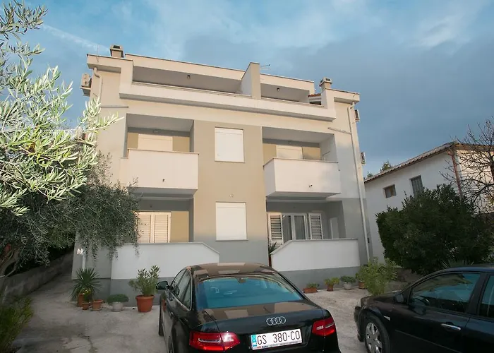 Apartments Rina